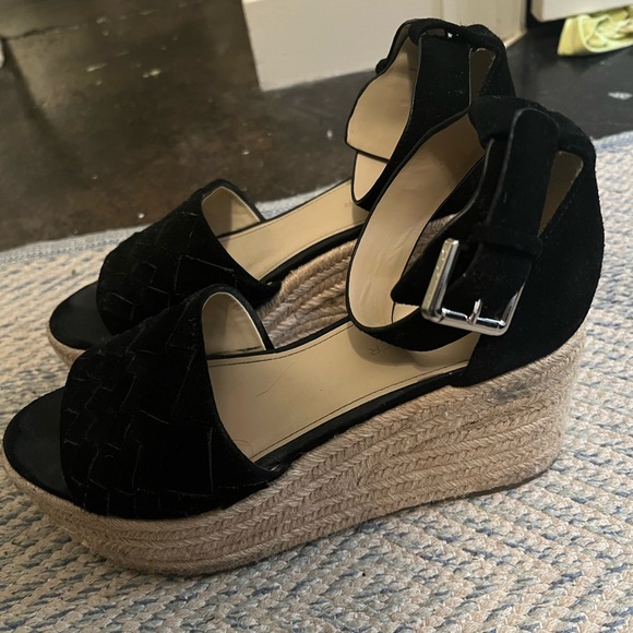 Marc Fisher wedges - Picture 3 of 4